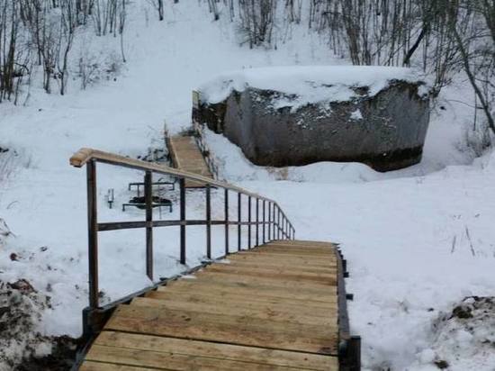 В Новгородской области благоустроили территорию у природного памятника "Валун у деревни Камень"