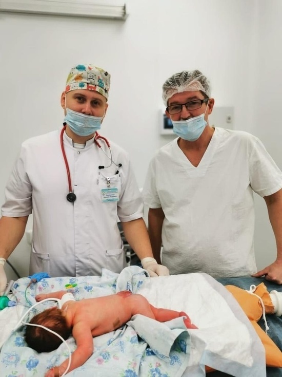 В Кирове хирурги удалили новорожденному ребенку крупную опухоль на копчике