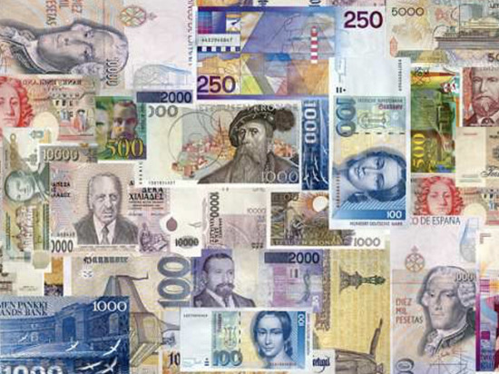 Дирхам, юань, манат; в какие валюты стоит вкладываться россиянам в 2023 году
