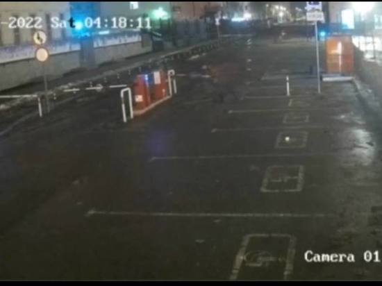 Ночью пензенец сломал шлагбаум в центре города