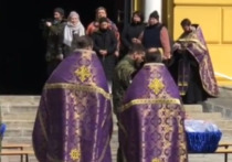 Издание «Русская весна» в своем телеграм-канале опубликовало кадры с похорон двух грузинских наемников, воевавших на стороне украинских формирований