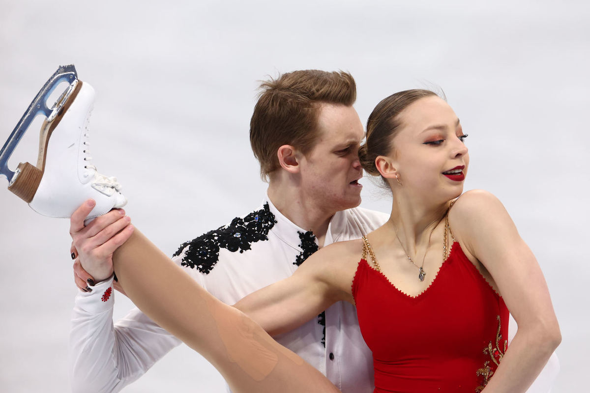 Бойкова и Козловский выиграли соревнования спортивных пар на ЧР