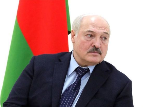 Лукашенко познакомился с претендентками в космонавты от Белоруссии