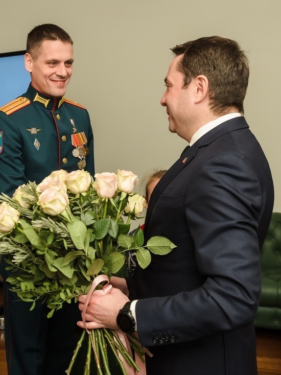 Губернатор Андрей Чибис лично поблагодарил Героя России за службу