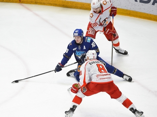 Капитан хоккейного клуба оскорбился реакцией зрителей матча на гимн России