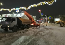 Минувшей ночью с улиц Барнаула вывезли более семи тысяч кубометров снега