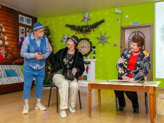 Астраханские пенсионеры готовятся к встрече Нового года