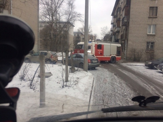 Утром в воскресенье в Московском районе Петербурга горела школа