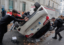 На фоне рождественских праздников в Париже продолжились начавшиеся ранее волнения, поводом к которым послужило убийство трех человек в курдском культурном центре