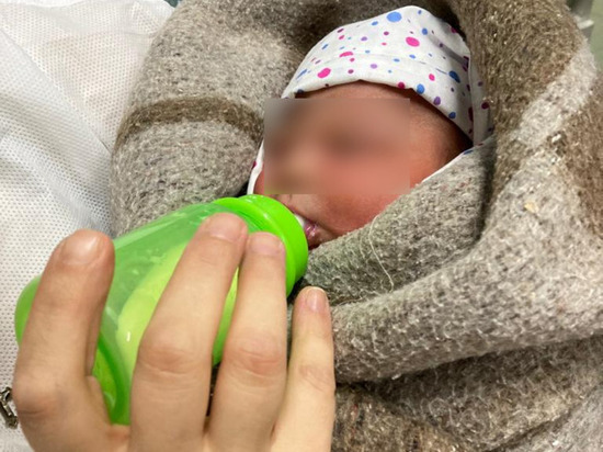Стала известна судьба девочки, найденной в коробке на улице в Новосибирской области