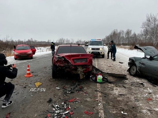 Массовое ДТП с участием четырех машин произошло под Новосибирском