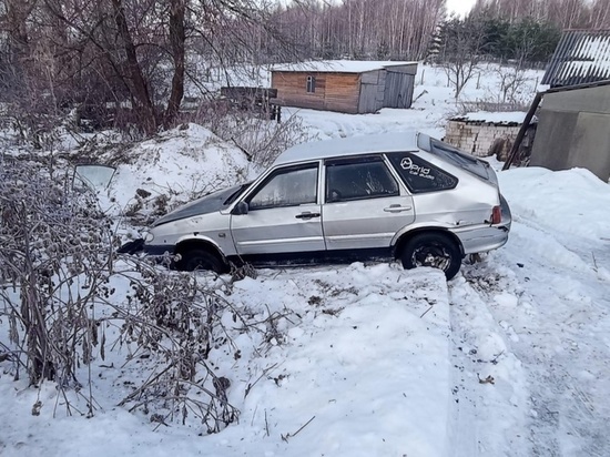 Брянский автомобилист пострадал в ДТП на улице суражского села