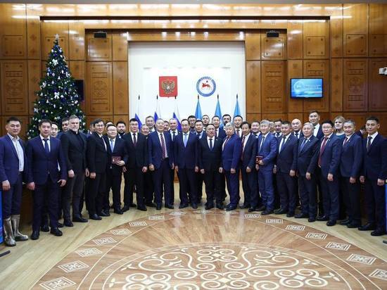 Последнее в 2023 году заседание Совета МСУ Якутии посвятили патриотическому воспитанию