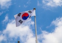 Четыре малых БПЛА КНДР совершили полет в районе острова Канхвадо в Южной Корее, еще один прилетел к северному району столичной агломерации, заявили в военном ведомстве Южной Кореи