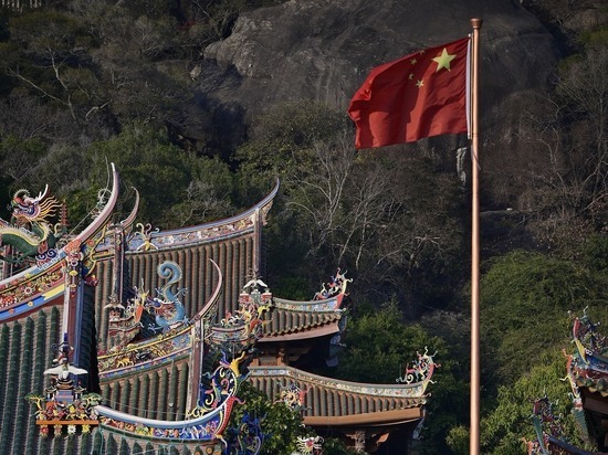 Китай отменил карантин для туристов с 8 января