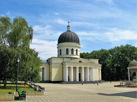 В разработку попали семь высокопоставленных православных священников