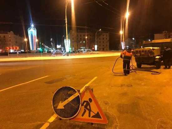 В Тамбове дорожники латают дырявые дороги