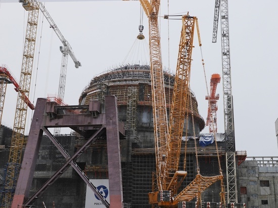 На Курской АЭС-2 установили купольную часть наружной защитной оболочки энергоблока №1