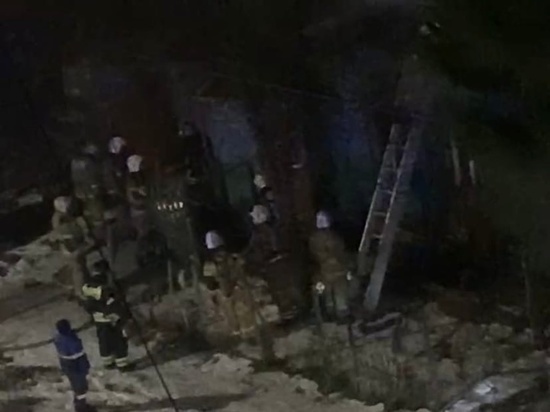 Четыре человека погибли при пожаре в жилом доме на улице Безбожной в Рязани