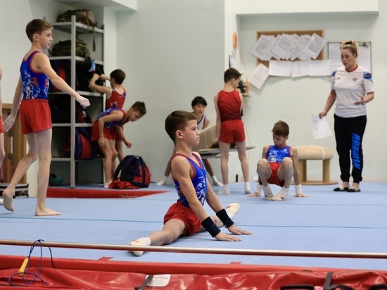 Более 80 спортсменов боролись за медали на первенстве по спортивной гимнастике в Южно-Сахалинске