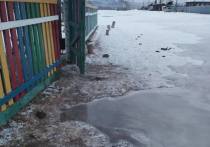 В селе Бургень Читинского района грунтовые воды подошли к местному детскому саду и начали подтапливать территорию учреждения