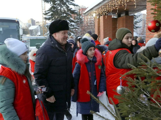 Сто детей из Беловодского района ЛНР уехали домой после каникул в Новосибирске
