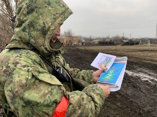 Юные владимирцы отправили участникам СВО новогодние гостинцы