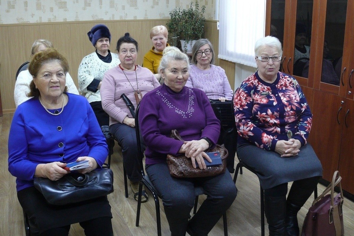 В Алексине открылся первый в регионе Центр общения старшего поколения - МК  Тула