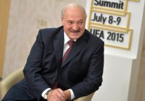 Президент Белоруссии Александр Лукашенко сообщил, что во время его разговора с российским коллегой Владимиром Путины на встрече в Санкт-Петербурге стороны "расставили точки над i"