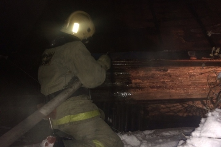Костромские пожарные оперативно потушили огонь в Макарьеве
