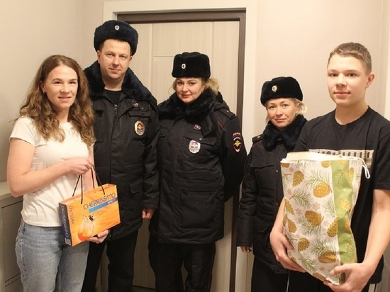 Семья участкового уполномоченного в Серпухове получила подарок к празднику
