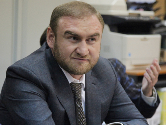 Сенатора Арашукова и его отца приговорили к пожизненному заключению: детали дела