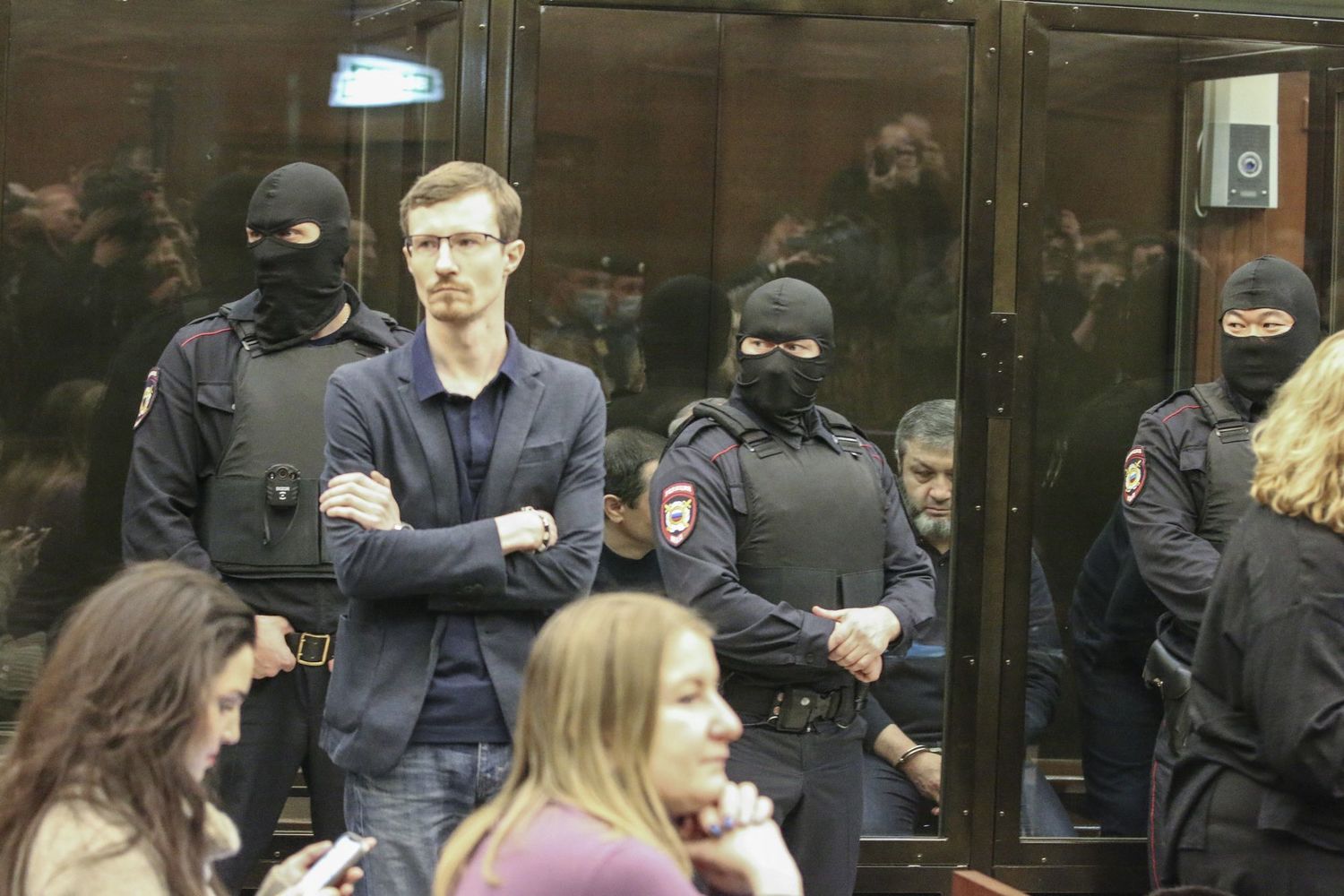 Рауф раулевич арашуков. Рауф арашуков отец. Сенатор арашуков 2019. Где сейчас арашуковы отец и сын. Рауфа арашуков пожизненно.