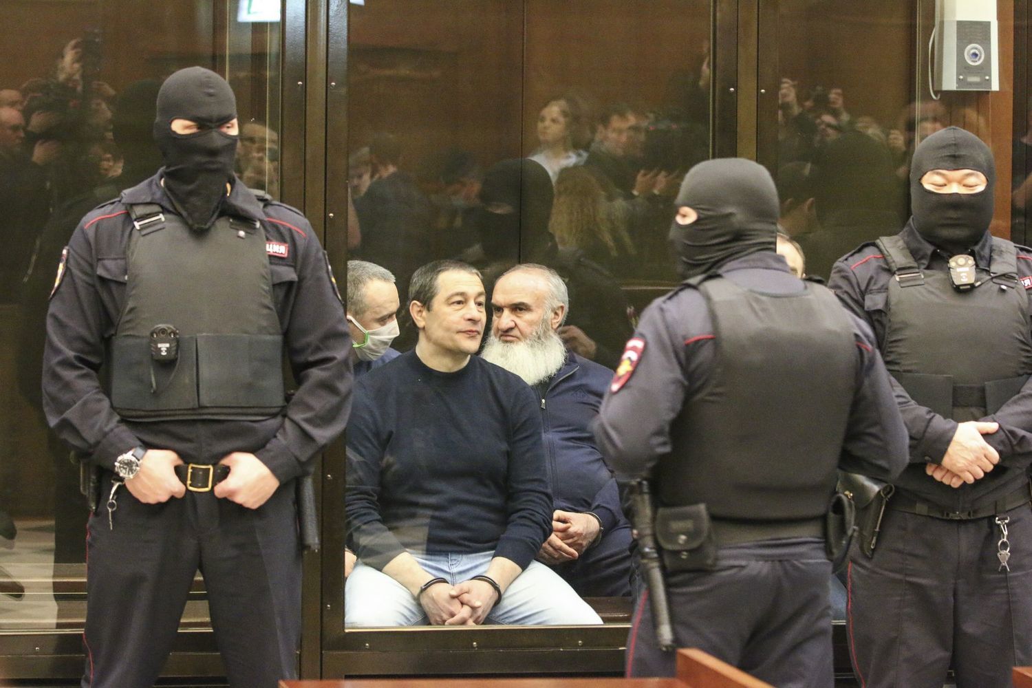 Сенатор арашуков. Рауф арашуков 2022. Арашуков рауль туркбиевич. Где сейчас арашуковы отец и сын. Арашуков в тюрьме.