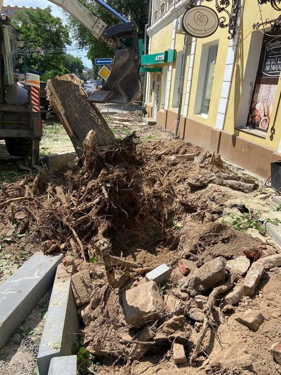 В Астрахани  ремонт дорог проводят совместно с коммунальными службами