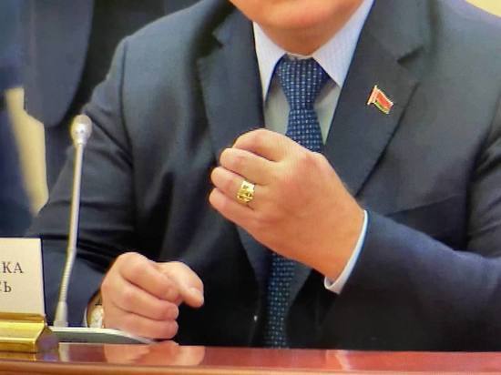 Ювелир оценил перстень Путина; станет ли символикой нового клуба президентов