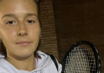 Российская теннисистка Дарья Касаткина показала борт, на котором она летела в Австралию для участия в турнирах Большого шлема. Поклонники спортсменки удивились тому, каким просторным, удобным и красивым выглядит изнутри авиалайнер.

