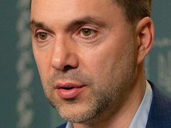 Арестович назвал залихватским фейком сообщения о взятии ВСУ Кременной