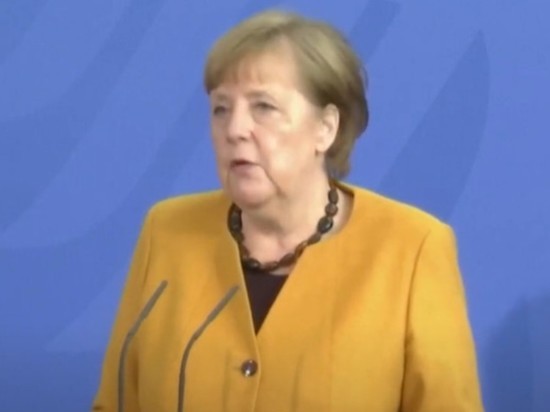 Меркель заявила, что не будет участвовать в урегулировании конфликта на Украине