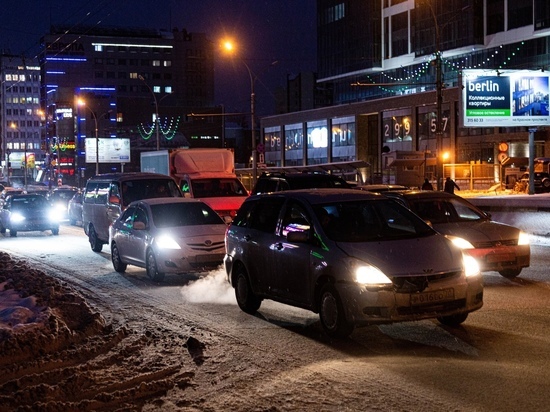Пробки в 7 баллов сковали Новосибирск утром 28 декабря