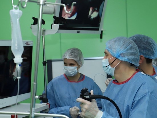 В Краснодаре врачи успешно удалили пациенту крупную опухоль в толстой кишке