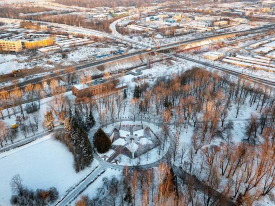 Дорожники планируют обустроить пешеходные зоны на новой дороге в Киришах