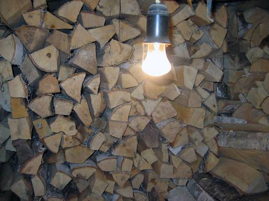 Reuters: жители Финляндии вынуждены запасаться дровами