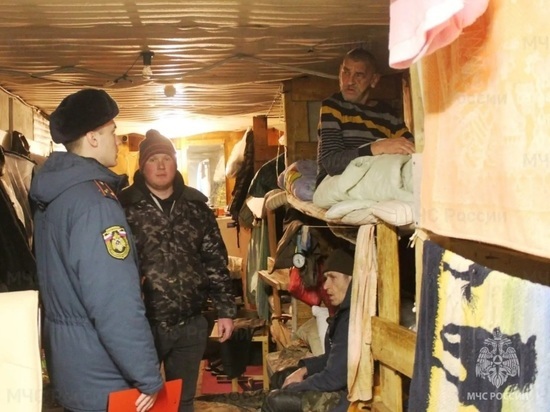 В предновогодние дни пожарные навестили обитателей костромской ночлежки