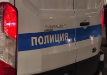 Двухлетняя девочка уехала в больницу с места ДТП на проспекте Ленина в Петербурге. Она сидела в одной из машин.