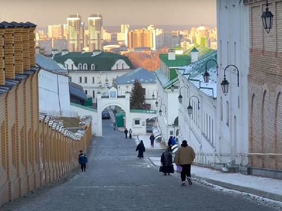 Киево-Печерская лавра УПЦ написала открытое письмо Зеленскому