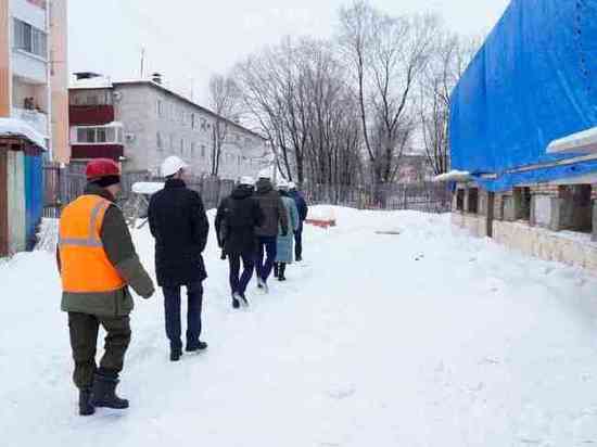 Дом для переселенцев из бараков начали строить в Биробиджане