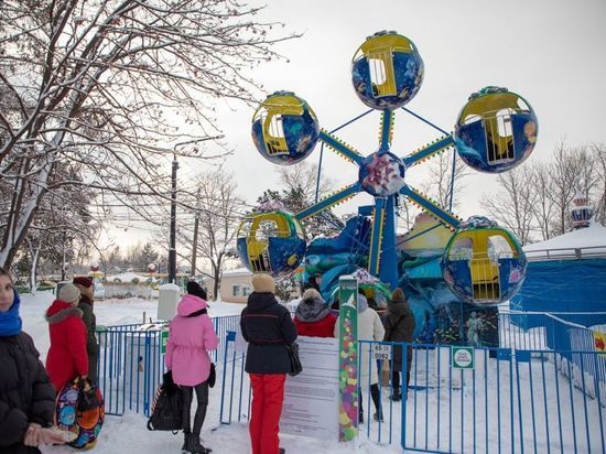 Первое детское колесо обозрения открыли на Сахалине