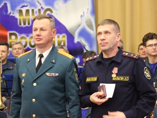 Сотруднику ГУФСИН Прикамья вручили медаль «За спасение на пожаре»