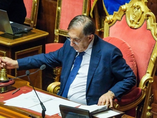 Глава Сената Италии похвалил фашистов Муссолини